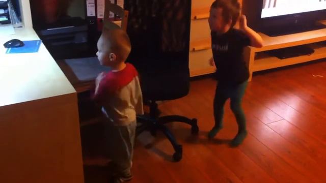 PSY-GANGNAM STYLE - Jakub and Ondra смотреть онлайн