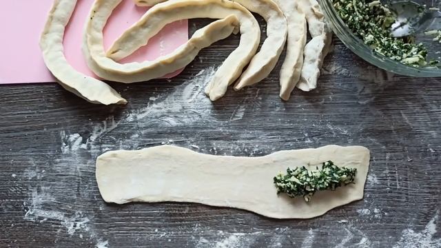 Пирог со шпинатом и сыром / Невероятно вкусный слоеный пирог! смотреть онлайн