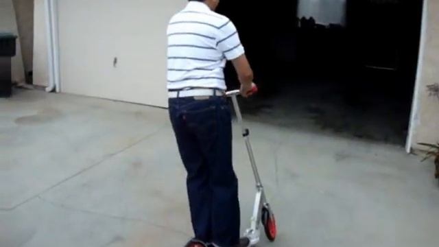 Riding my Razor Lux A5 смотреть онлайн