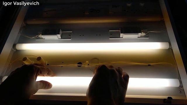 Как проверить лампу дневного света, подручными средствами? 100% Способ! Светильники потолочные. смотреть онлайн