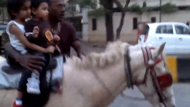 Aloo & Renaya On Horse