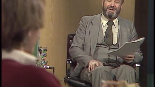 Introducción de J. L. Balbín a Antonio Escohotado en el programa de La Clave dedicado a las drogas смотреть онлайн