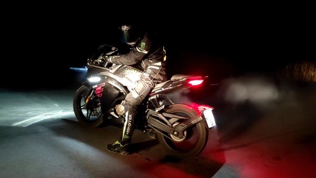 VOGE 300RR burnout / DJ ASSASS1N - FRAG OUT (Moto Music Video) смотреть онлайн