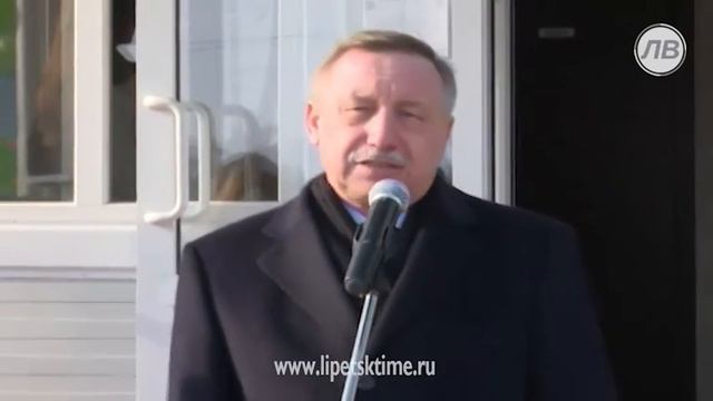 Александр Беглов и Олег Королёв открыли молок... смотреть онлайн