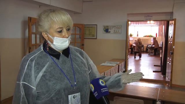 Паралимпиец Андрей Николаев голосует смотреть онлайн