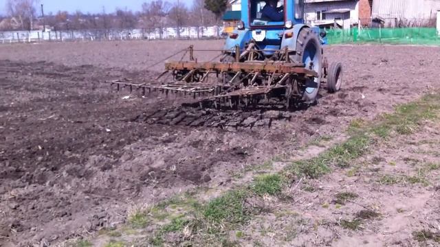 КУльтивация навесным культиватором трактором Т40 смотреть онлайн