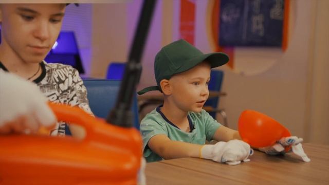 5 способов пронести СЛАДОСТИ в КОСМОС! смотреть онлайн