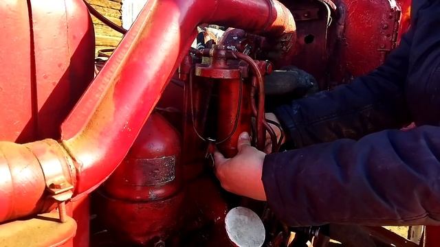 Трактор т-25. Замена фильтров грубой и тонкой очистки #трактор #фильтр #ремонт