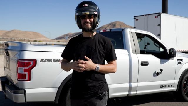 Old Man in Shelby Truck Gets Down! смотреть онлайн