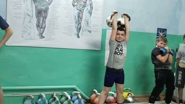 Гиревой спорт. Толчок 8+8кг: 10минут. Егор Алфёров смотреть онлайн