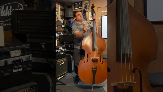 Joe E MAng Playin Upright bass for daughters wedding song he wrote and recorded at the music statio смотреть онлайн