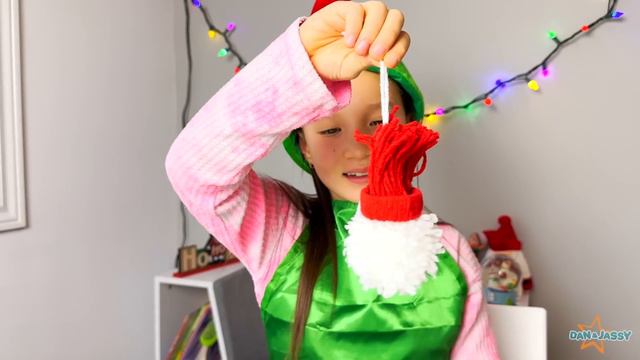 Dan and Jassy Help Santa to Make Christmas Toys!!! Holiday Stories for Kids смотреть онлайн