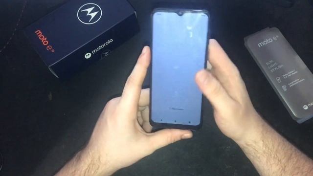 Огляд Motorola E13 2/64. Новенький хороший бюджетник