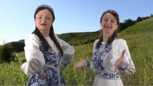 «Казаки», исполняет вокальный дуэт «Отрада»