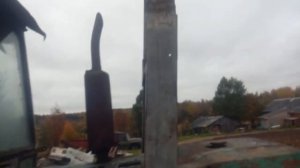 ЮМЗ с грейферным погрузчиком ПЭ-Ф . Привет из СССР.