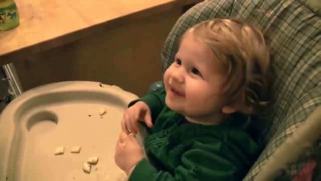 Дети смеются, смешная подборка с детьми! смотреть онлайн