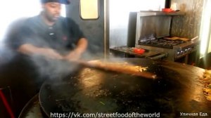 Еда на улицах Монголии. Чем кормят туристов в этой стране?