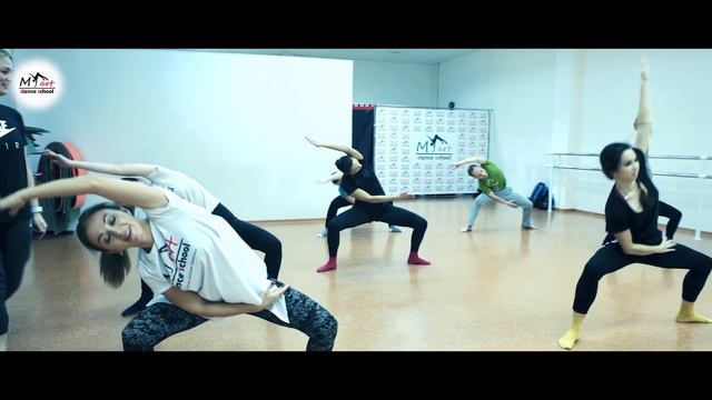 взрослая группа. Contemporary dance. смотреть онлайн