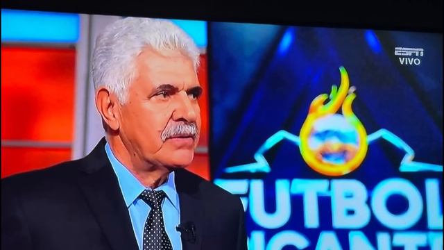 Tuca Ferretti LE DICE SUS VERDADES EN LA CARA a Hugo Sánchez y LO DEJA CALLADITO смотреть онлайн