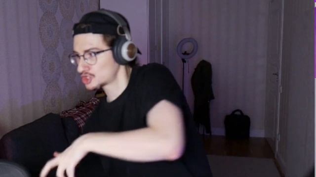 ОЛЁША УСТРОИЛ НЕРЕАЛЬНЫЙ РЕЙВ ПОД ТРЕК 2000-НЫХ смотреть онлайн