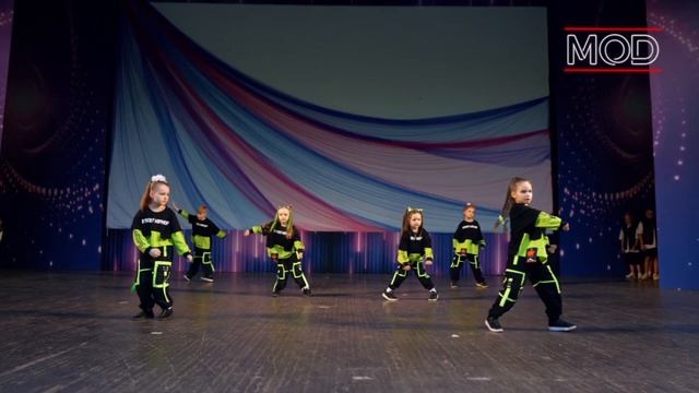 Современные танцы 5-7 лет; BURN IT UP смотреть онлайн