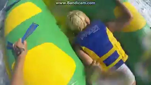 Аквапарк. Лера упала с БАНАНА. Лучший отдых смотреть онлайн