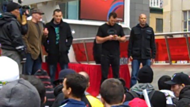 Jon Fitch, Royce Gracie and Ryan Bader at Dundas square смотреть онлайн