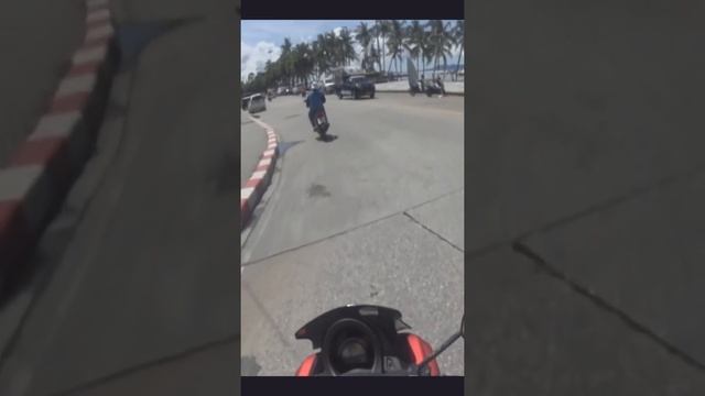 Паттайя сегодня и как выглядит заезд на улицу Джомтьен. смотреть онлайн