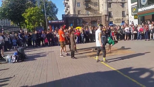13fox.fam Тринадцать Лисиц - Киевские уличные танцоры (15.05.2017) смотреть онлайн