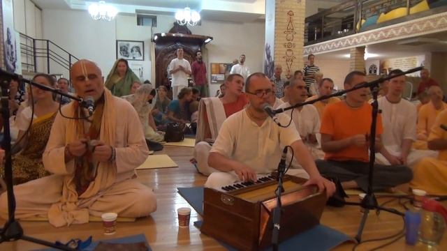 Kirtana Mela 2016 Moscow - Е.М. Мадхуврата прабху - Киртан 3 - 31.07.2016 смотреть онлайн