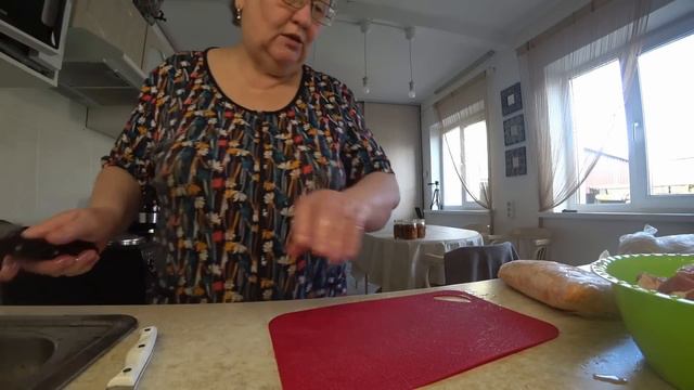 13 апреля. Приготовила очень много еды....теперь это делаю раз в неделю. смотреть онлайн
