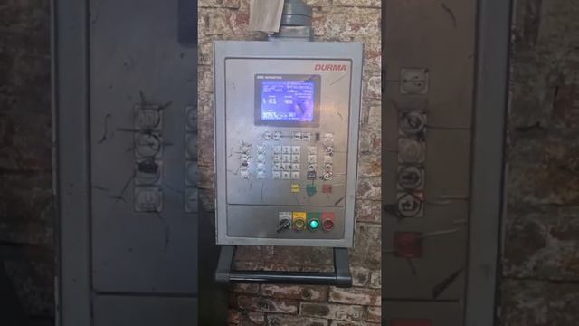 Листогибочный пресс Durma AD-R 25100 смотреть онлайн