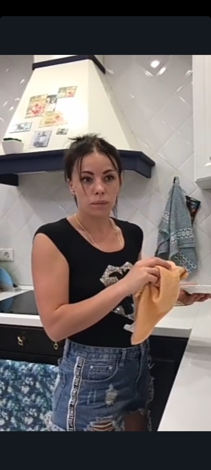 Жена плюнь на ногу!??? смотреть онлайн