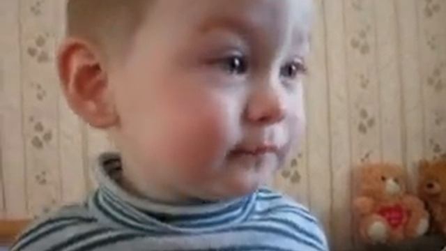 плачет над мультиком смотреть онлайн