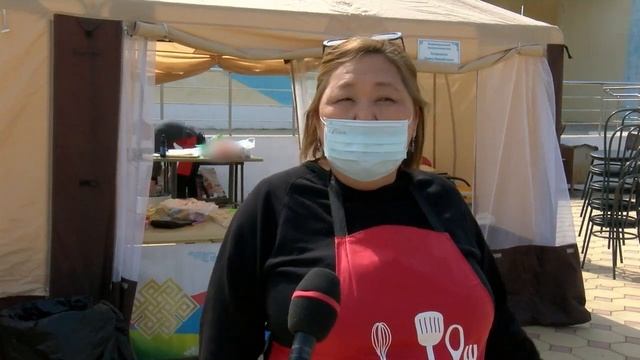 В Калмыкию на Фестиваль Тюльпанов прибывают туристы из разных уголков страны смотреть онлайн
