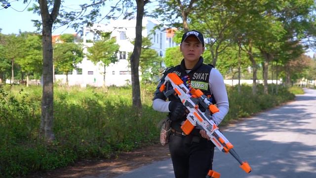 LTT Game Nerf War : Special Police SEAL X Nerf Guns Fight Boss Rocket Pursuing a High-end Wanted Ma смотреть онлайн