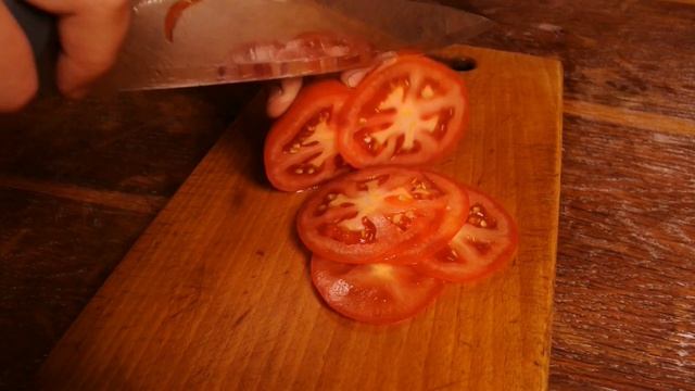 ПРИГОТОВИЛИ ПИЦЦУ В ДОМАШНИХ УСЛОВИЯХ / КАК ПРИГОТОВИТЬ ПИЦЦУ смотреть онлайн