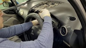 Mitsubishi Colt замена тросика печки.