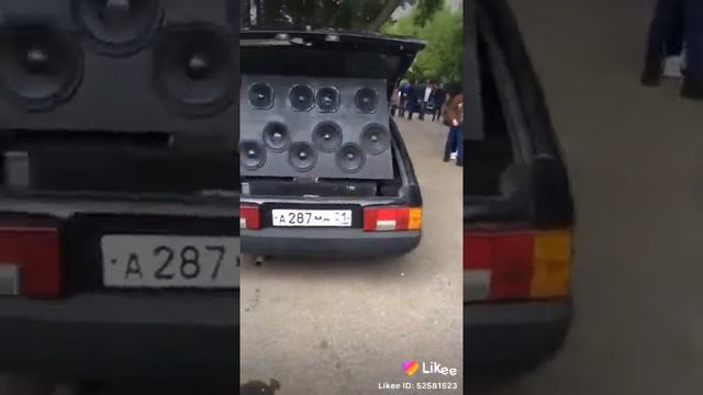 На машине много колонок смотреть онлайн