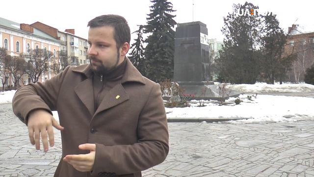 У Полтаві повалили пам'ятник Леніну. Як це було. смотреть онлайн