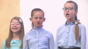 Христос воскрес! Хвала Ему звучит до небес / Песня