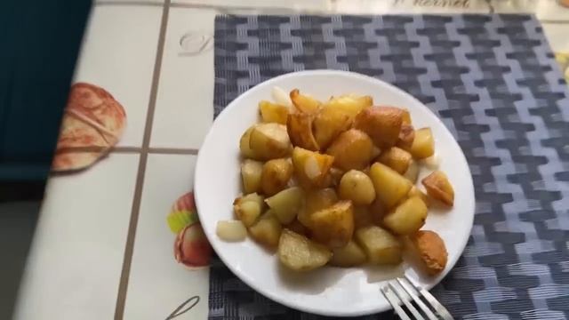 Жареная картошка на сковороде/ вкуснее чем в духовке ￼???Начало есть???￼ смотреть онлайн
