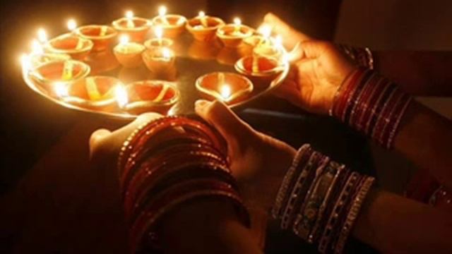 Happy Diwali, India! It's a little gift for you! смотреть онлайн