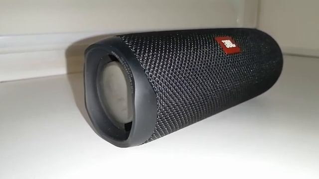 Колонка JBL FLIP 5 LFM 60% Bass Test смотреть онлайн