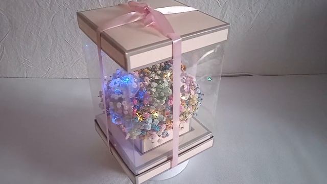 Светящийся букет Радужная гипсофила в подарочной коробке 16х26 смотреть онлайн