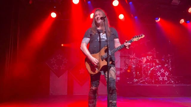 Skid Row “18 And Life” Live 14.11.2022 Munich смотреть онлайн