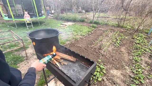 КУПИЛИ СОВЕТСКУЮ ДАЧУ! Обжигаем казан! смотреть онлайн