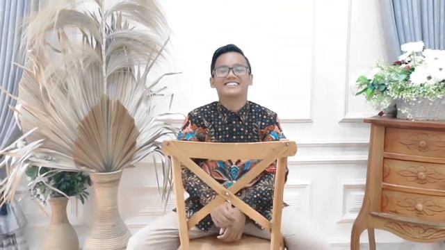 cinematic video kemeja batik red & brown