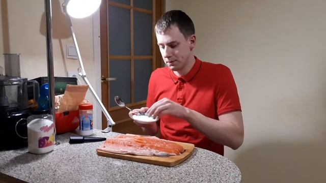 Решил засолить форель. Показываю как я это делаю смотреть онлайн