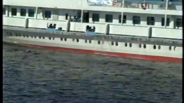 Теплоход. Фридрих Энгельс .Делает. Куйбышева. смотреть онлайн